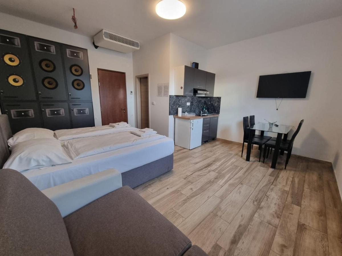 Artrock Residence Izola Ngoại thất bức ảnh